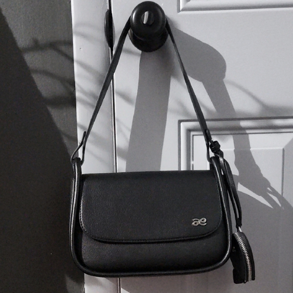 HOUSE OF LITTLE BUNNY Elegant Black Shoulder Bag